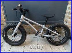 Early Rider Seeker 14 kids first mountain bike in silver. Top quality brand